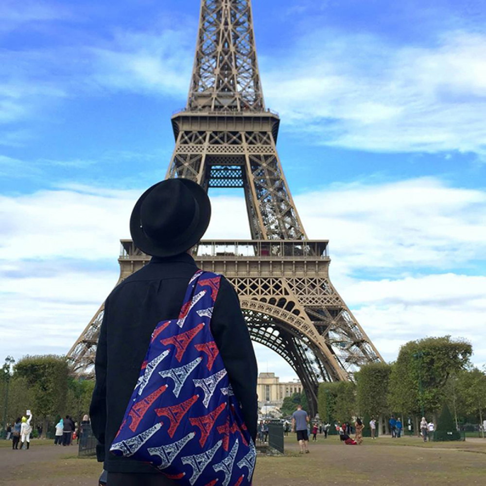 Сумка для покупок складная TRAVEL Eiffel Tower LOQI